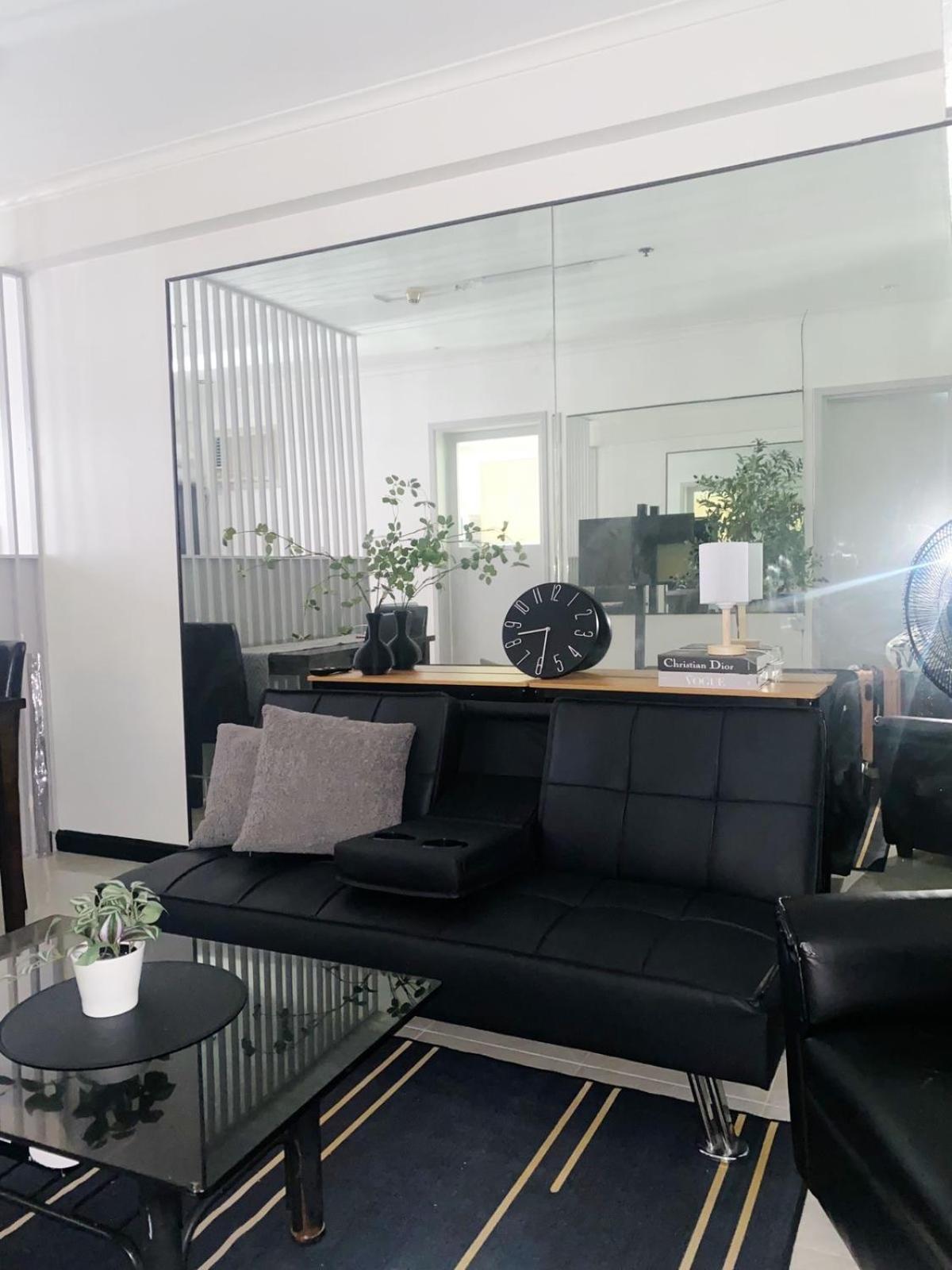 Cozy 2-Bedroom At South Of Market Soma Bgc Near Sm Aura, Market! Market! & Bonifacio High Street Taguig Exteriér fotografie