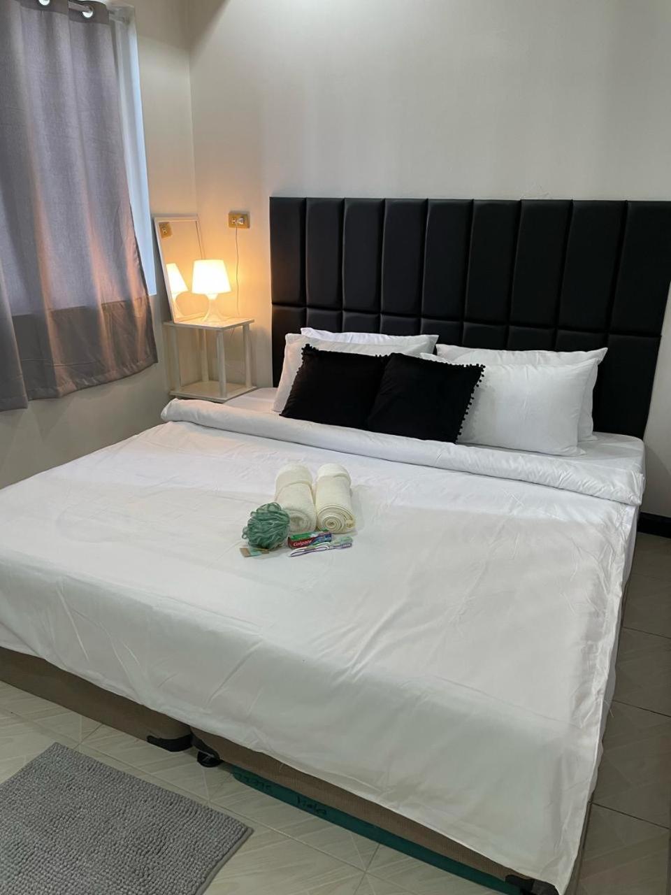 Cozy 2-Bedroom At South Of Market Soma Bgc Near Sm Aura, Market! Market! & Bonifacio High Street Taguig Exteriér fotografie